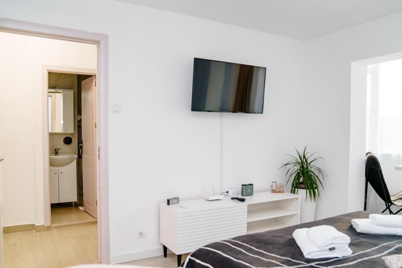 Apartamento Studio Lounge Craiova Exterior foto