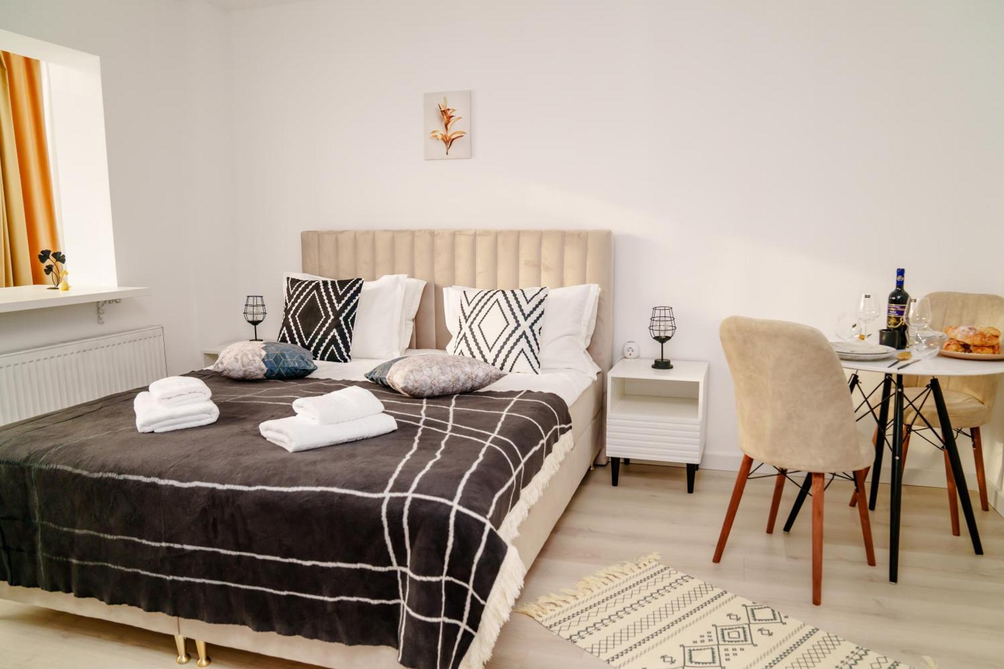 Apartamento Studio Lounge Craiova Exterior foto